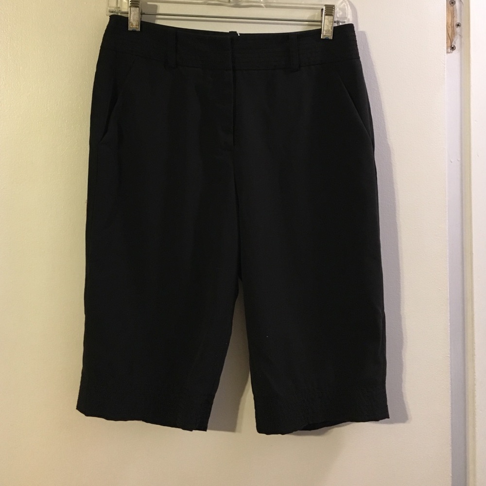 Larry Levine stretch black Bermuda shorts